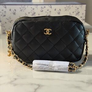 GWP 🖤 Chanel Black Quilted Crossbody with Gold Chain